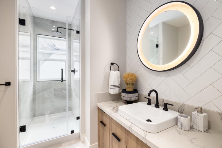 Photo 9 at 1155 Renfrew Street, Renfrew VE, Vancouver East