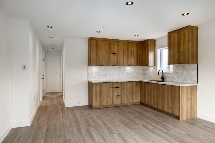 Photo 10 at 1155 Renfrew Street, Renfrew VE, Vancouver East