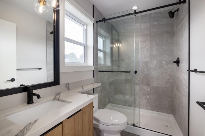 Photo 14 at 1155 Renfrew Street, Renfrew VE, Vancouver East