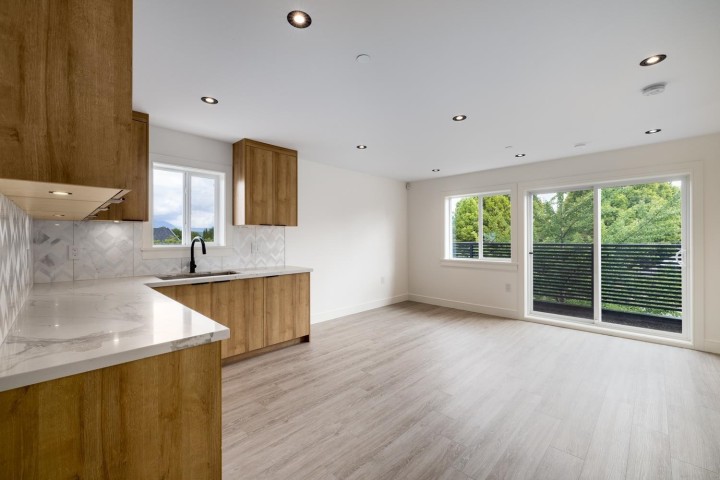 Photo 11 at 1155 Renfrew Street, Renfrew VE, Vancouver East