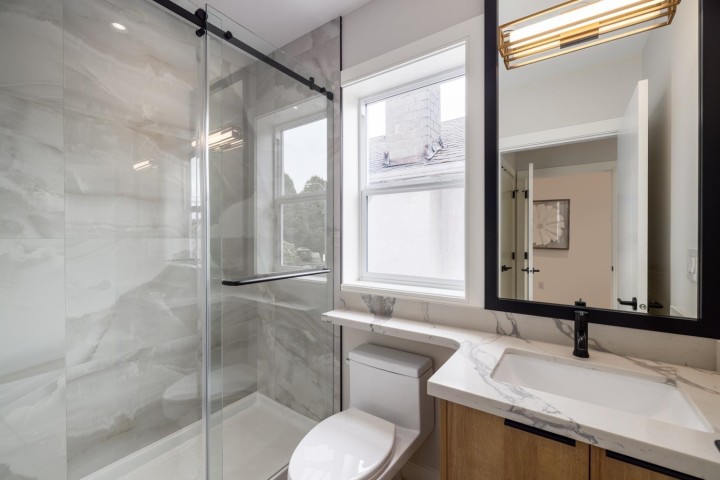 Photo 8 at 1155 Renfrew Street, Renfrew VE, Vancouver East