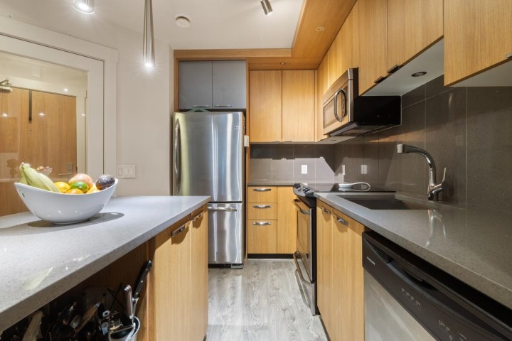 Photo 5 at 212 - 733 W 14th Street, Mosquito Creek, North Vancouver