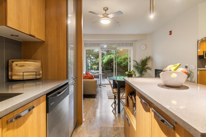 Photo 4 at 212 - 733 W 14th Street, Mosquito Creek, North Vancouver