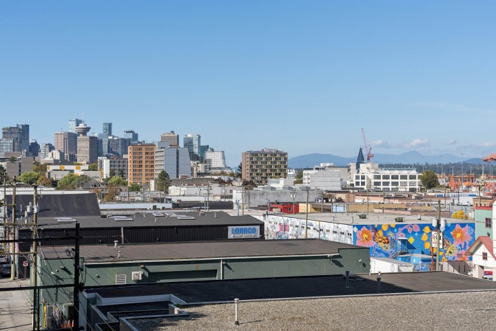 Photo 9 at 554 - 955 E Hastings Street, Strathcona, Vancouver East