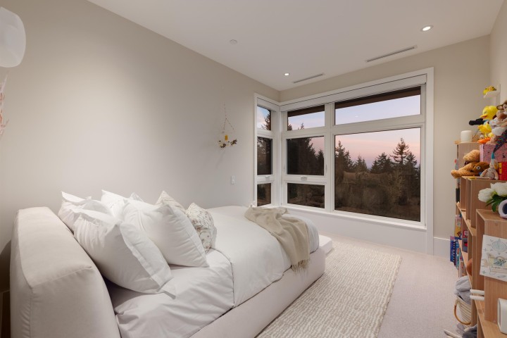 Photo 24 at 2821 Chippendale Road, Cypress Park Estates, West Vancouver