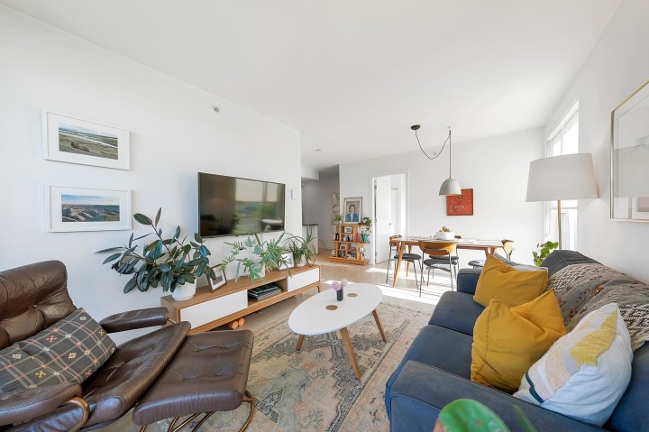 Photo 7 at 302 - 933 E Hastings Street, Strathcona, Vancouver East