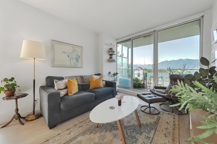 Photo 5 at 302 - 933 E Hastings Street, Strathcona, Vancouver East