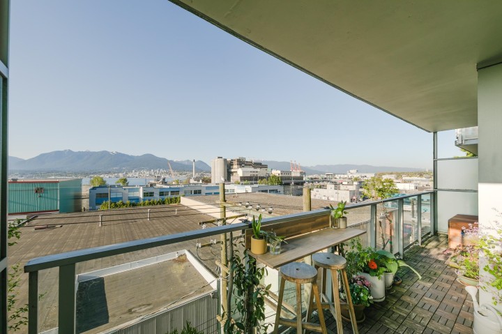 Photo 24 at 302 - 933 E Hastings Street, Strathcona, Vancouver East