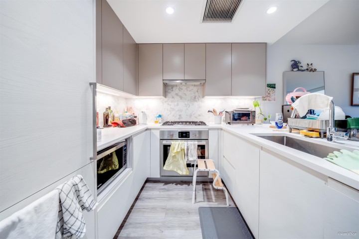 Photo 22 at 1108 - 8181 Chester Street, South Vancouver, Vancouver East