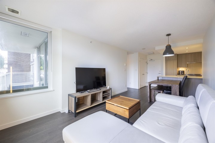 Photo 6 at 657 - 5515 Boundary Road, Collingwood VE, Vancouver East