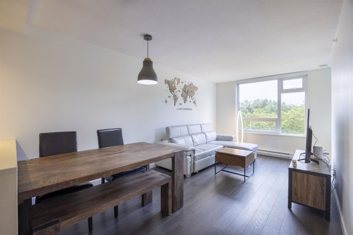 Photo 7 at 657 - 5515 Boundary Road, Collingwood VE, Vancouver East