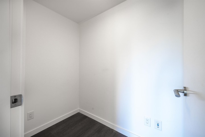 Photo 20 at 657 - 5515 Boundary Road, Collingwood VE, Vancouver East