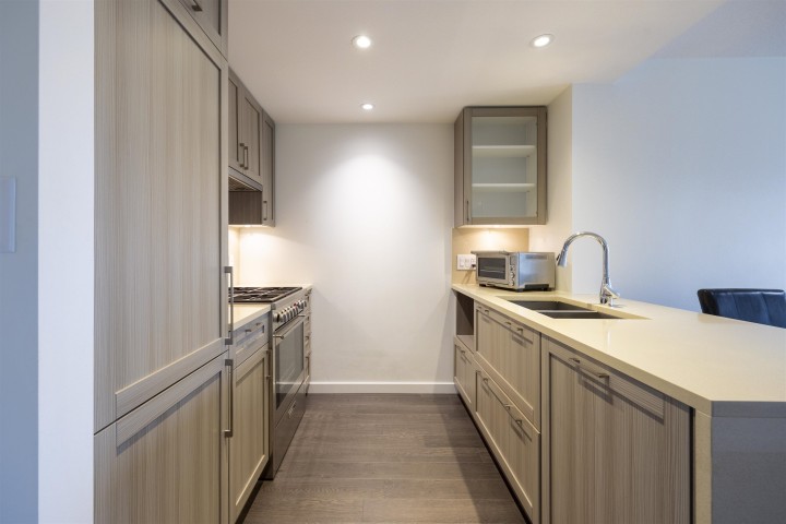 Photo 11 at 657 - 5515 Boundary Road, Collingwood VE, Vancouver East