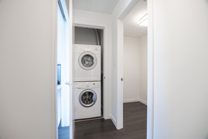 Photo 19 at 657 - 5515 Boundary Road, Collingwood VE, Vancouver East