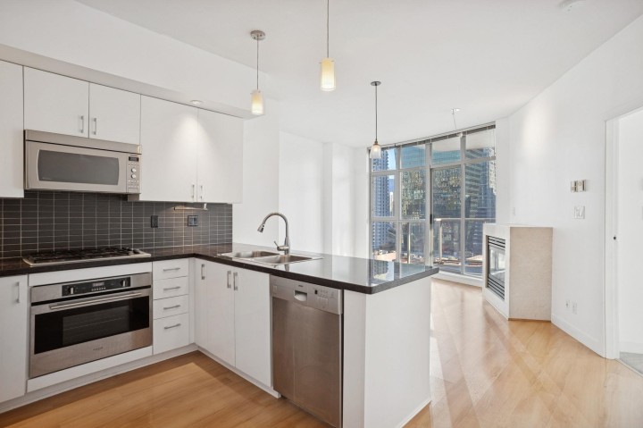 Photo 13 at 1203 - 1050 Smithe Street, West End VW, Vancouver West