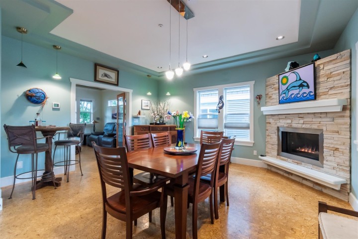 Photo 3 at 419 E 23rd Avenue, Fraser VE, Vancouver East