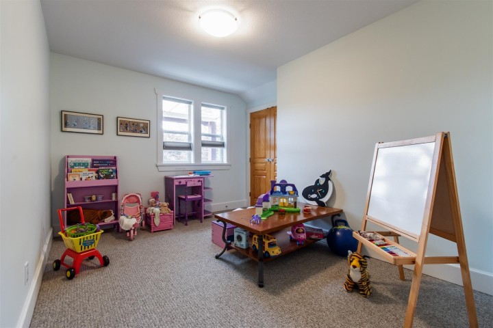 Photo 14 at 419 E 23rd Avenue, Fraser VE, Vancouver East