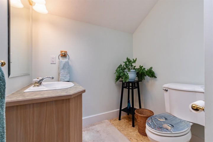 Photo 15 at 419 E 23rd Avenue, Fraser VE, Vancouver East