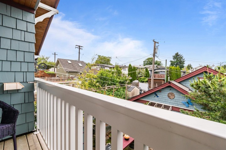 Photo 11 at 419 E 23rd Avenue, Fraser VE, Vancouver East