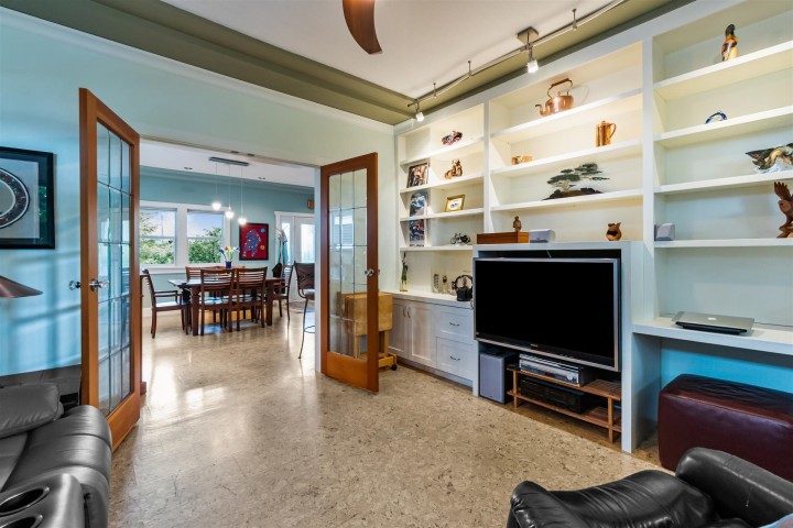 Photo 8 at 419 E 23rd Avenue, Fraser VE, Vancouver East