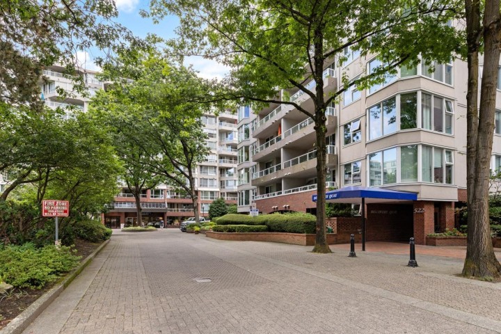 Photo 2 at 908 - 518 Moberly Road, False Creek, Vancouver West