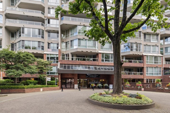 Photo 1 at 908 - 518 Moberly Road, False Creek, Vancouver West