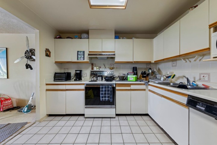 Photo 10 at 908 - 518 Moberly Road, False Creek, Vancouver West