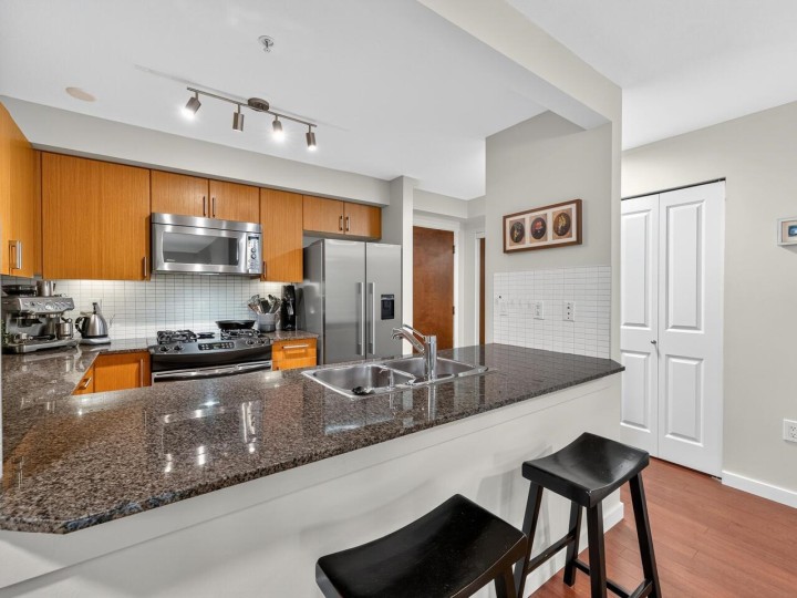 Photo 3 at 206 - 2096 W 46th Avenue, Kerrisdale, Vancouver West