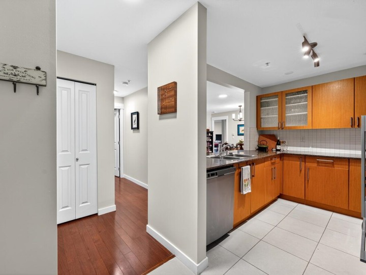 Photo 24 at 206 - 2096 W 46th Avenue, Kerrisdale, Vancouver West