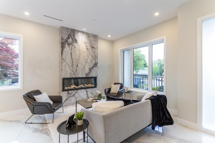 Photo 6 at 2350 E 49th Avenue, Killarney VE, Vancouver East