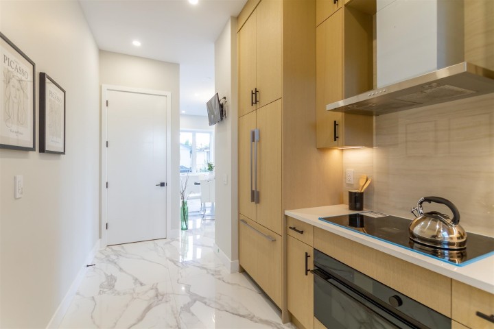 Photo 10 at 2350 E 49th Avenue, Killarney VE, Vancouver East