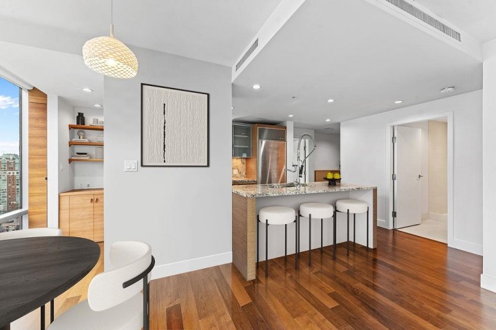 Photo 7 at 2505 - 1111 Alberni Street, West End VW, Vancouver West