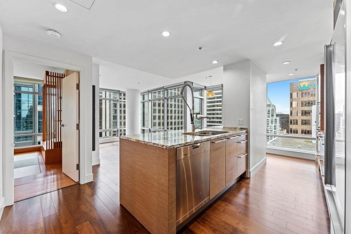 Photo 8 at 2505 - 1111 Alberni Street, West End VW, Vancouver West