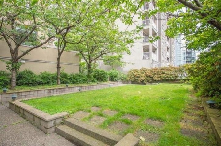 Photo 2 at 404 - 789 Drake Street, Downtown VW, Vancouver West