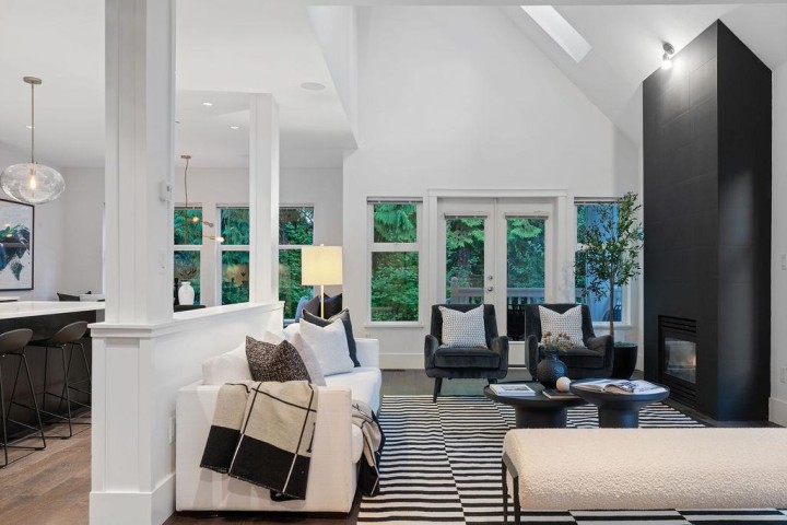 Photo 3 at 3761 Edgemont Boulevard, Edgemont, North Vancouver