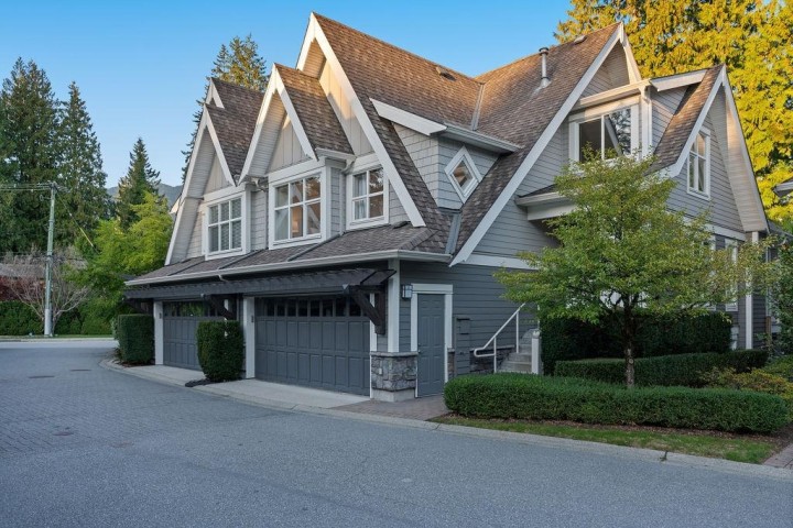 Photo 1 at 3761 Edgemont Boulevard, Edgemont, North Vancouver