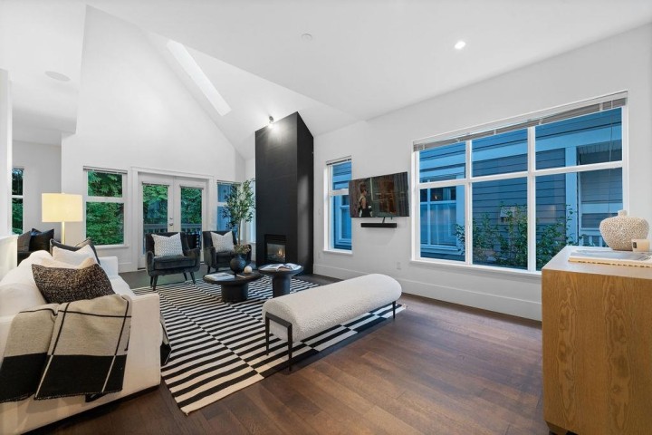 Photo 5 at 3761 Edgemont Boulevard, Edgemont, North Vancouver