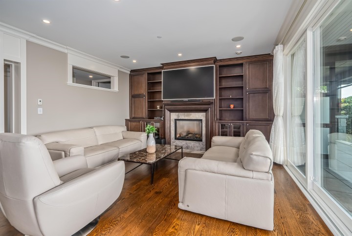 Photo 6 at 2638 Queens Avenue, Queens, West Vancouver