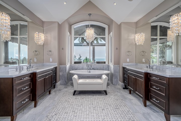 Photo 26 at 2638 Queens Avenue, Queens, West Vancouver