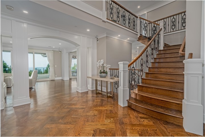 Photo 3 at 2638 Queens Avenue, Queens, West Vancouver