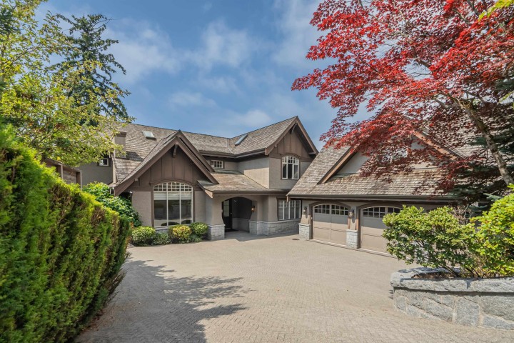 Photo 1 at 2638 Queens Avenue, Queens, West Vancouver