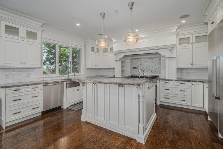 Photo 9 at 2638 Queens Avenue, Queens, West Vancouver