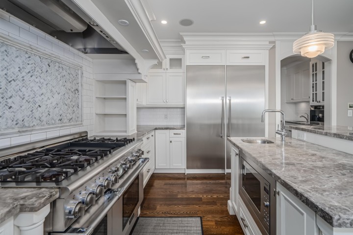 Photo 10 at 2638 Queens Avenue, Queens, West Vancouver