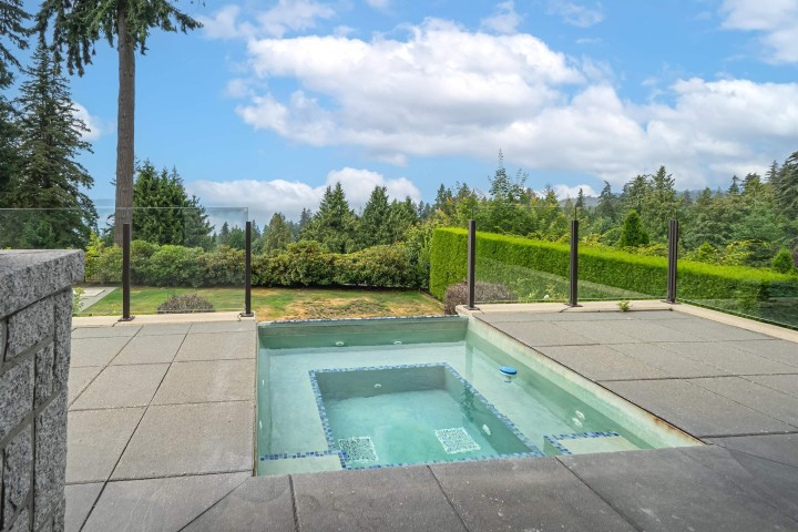 Photo 19 at 2638 Queens Avenue, Queens, West Vancouver