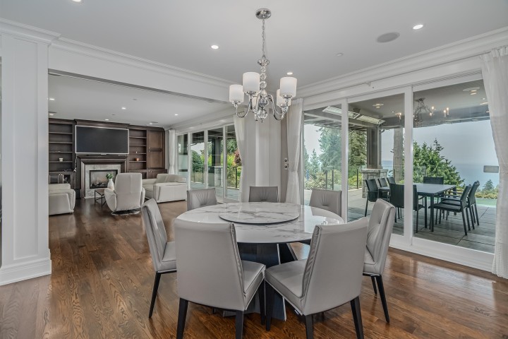 Photo 8 at 2638 Queens Avenue, Queens, West Vancouver