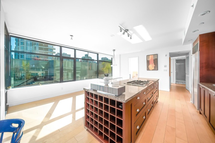 Photo 12 at 301 - 1863 Alberni Street, West End VW, Vancouver West