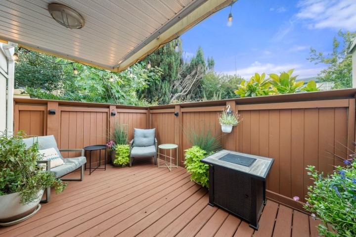 Photo 7 at 101 - 2215 Mcgill Street, Hastings, Vancouver East