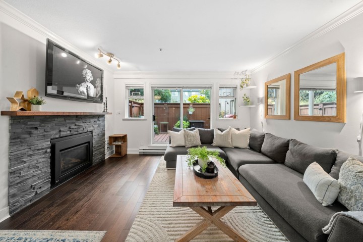 Photo 1 at 101 - 2215 Mcgill Street, Hastings, Vancouver East