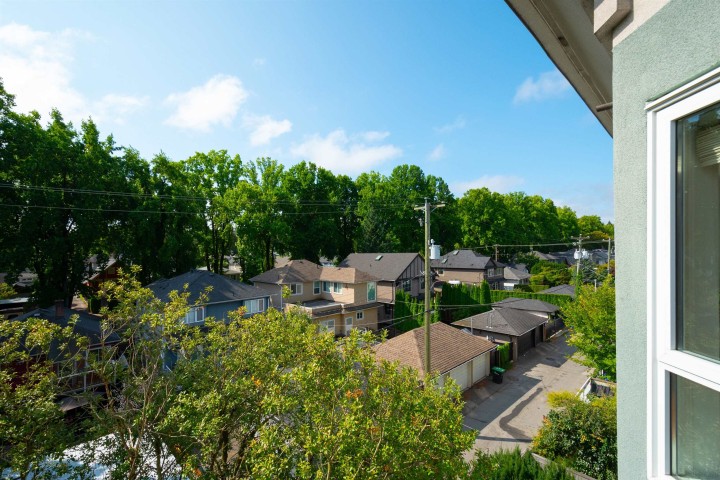 Photo 6 at 420 - 3440 W Broadway, Kitsilano, Vancouver West