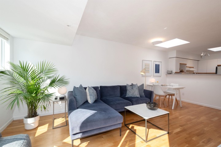 Photo 7 at 420 - 3440 W Broadway, Kitsilano, Vancouver West